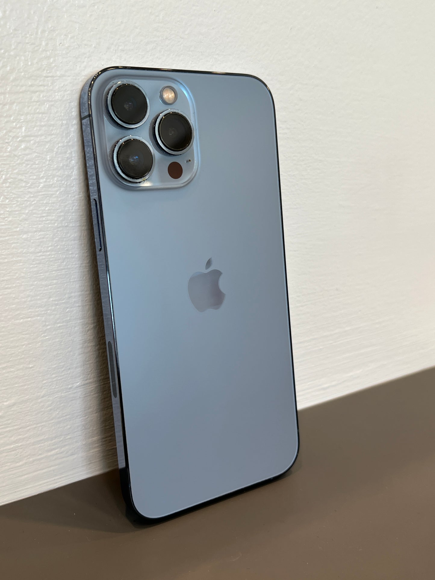 Apple iPhone 13 Pro Max 256GB Azul Sierra (Condición Buena)